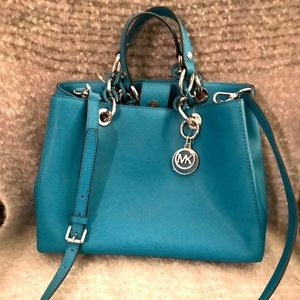 Michael Kors “CYNTHIA” in Tile Blue